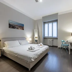  Daire Sant' Ambrogio Flat İtalya